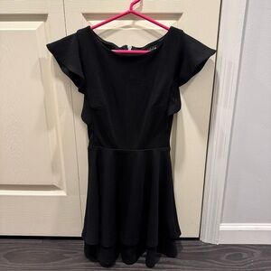 Juniors' Crystal Doll Black Flutter-Sleeve Scuba Crepe Dress XS